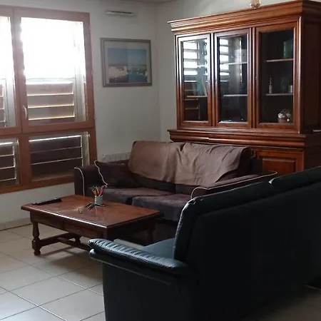 Le Village 76 M2 Climatisation 1Er Arrondissement Gare A Pied Box Parking Possible Daire *